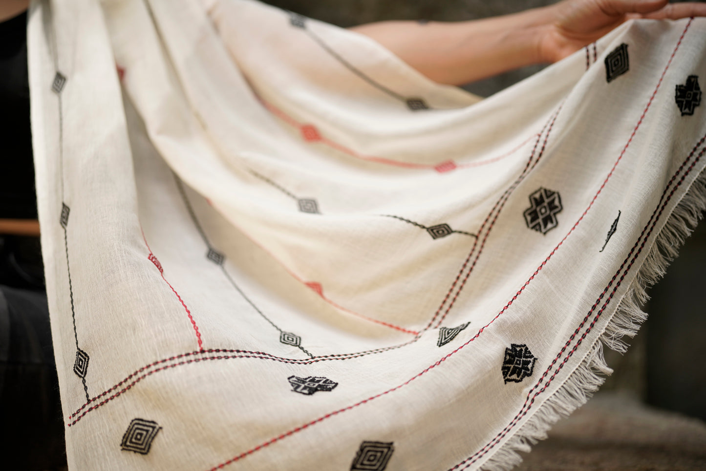 Diamond stole in Kurumba hand-painted muslin bag, luxury Nilgiris artisan gifting