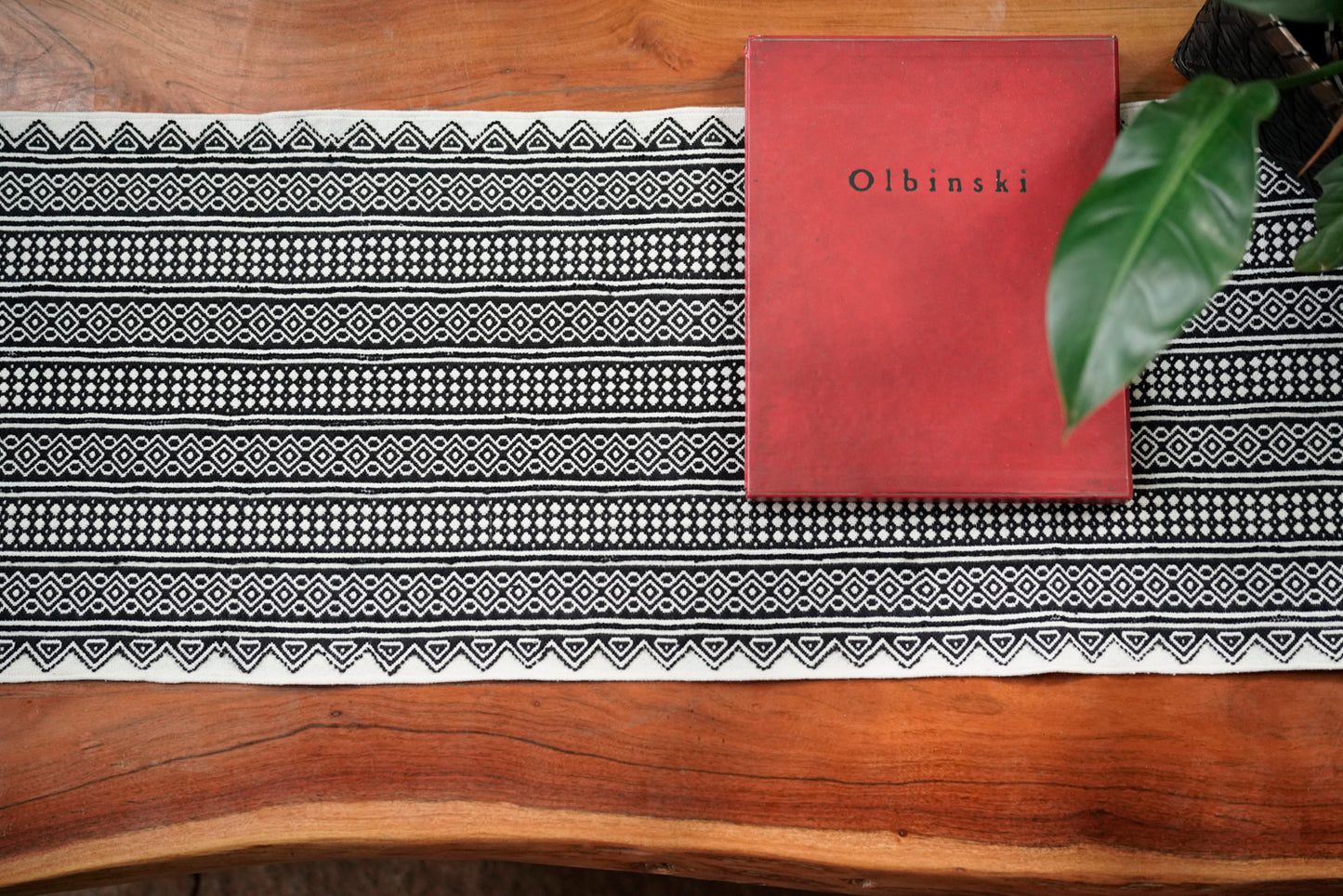 Classic Tapestry Rich Black